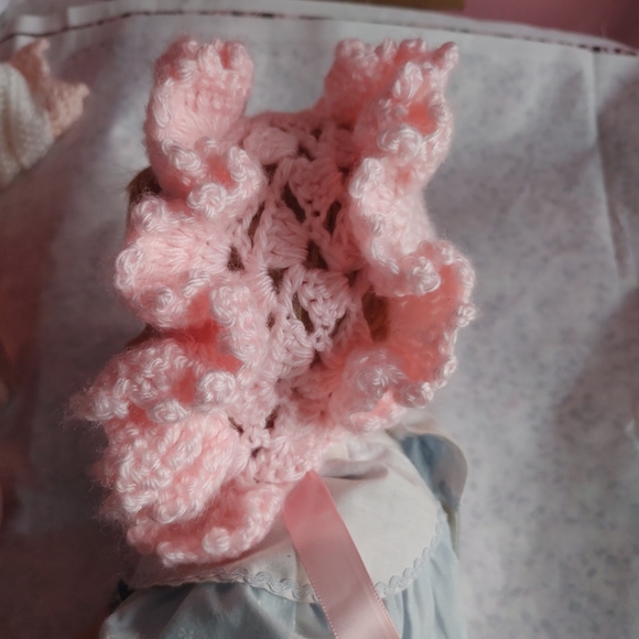handmade crochet pink baby bonnet hat. very soft. - Picture 2 of 4